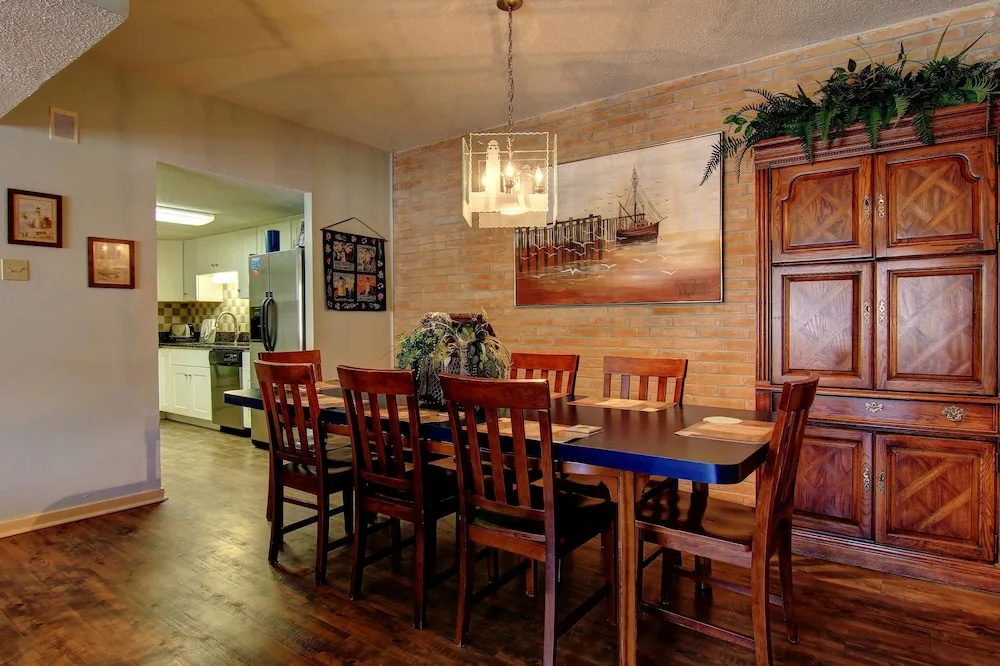 Channelview 215