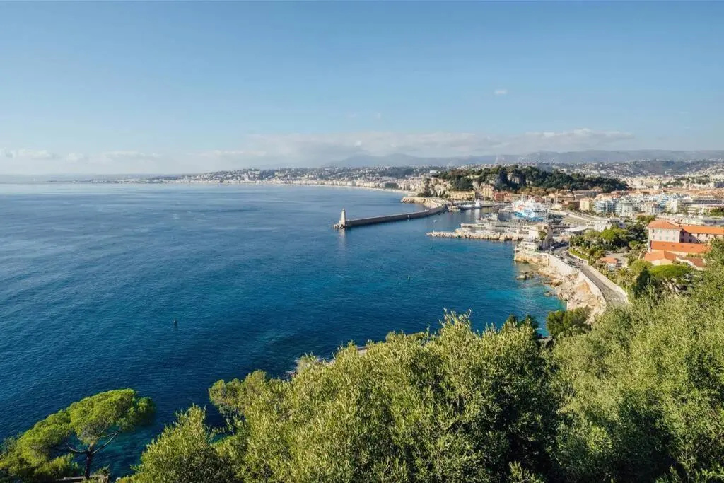 Appartement 2 chambres refait à neuf, climatisé, à 2 min de la mer