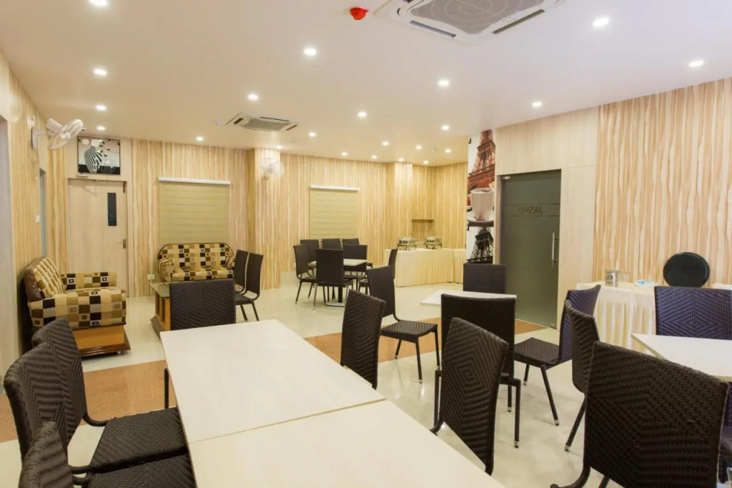 Hotel Ratana International
