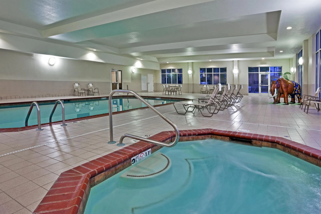 Holiday Inn Purdue - Fort Wayne by IHG
