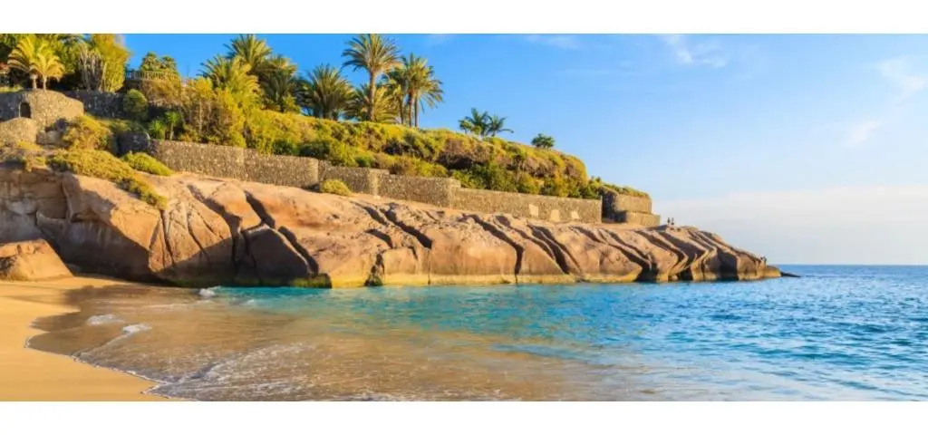 Casa Krisma, Fabulous Modern Spacious 2 bedrooms apartment, Remote Work, Fast WIFI, Parking and AC