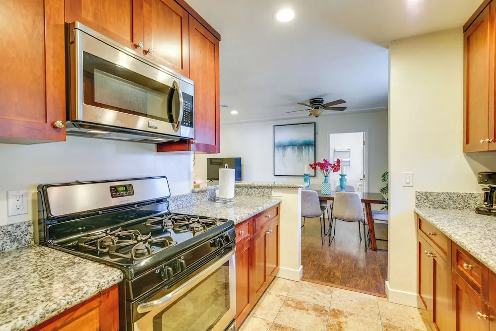Modern Duplex Near Gaylord Resort & Bayfront!