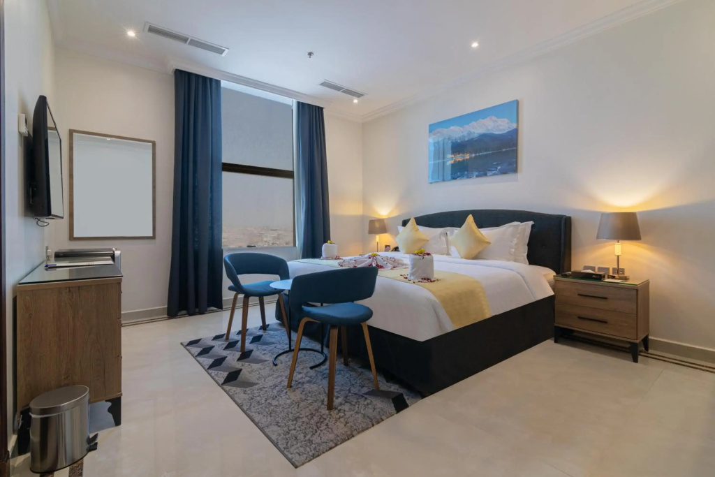 The Gate Hotel and Apartments