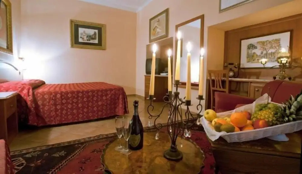 Hermitage Capua Hotel