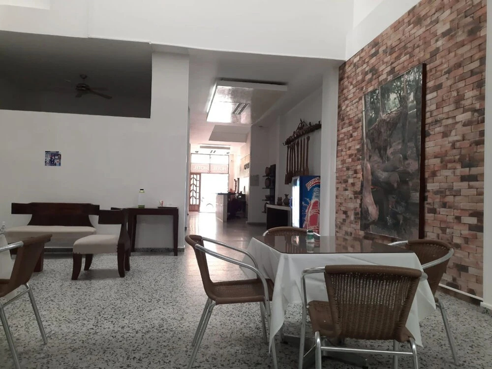 Hotel El Flor Amarillo