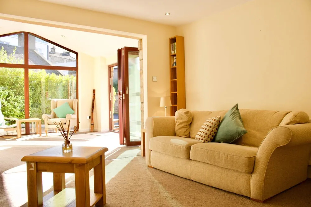 3 Bedroom House Near The City Centre
