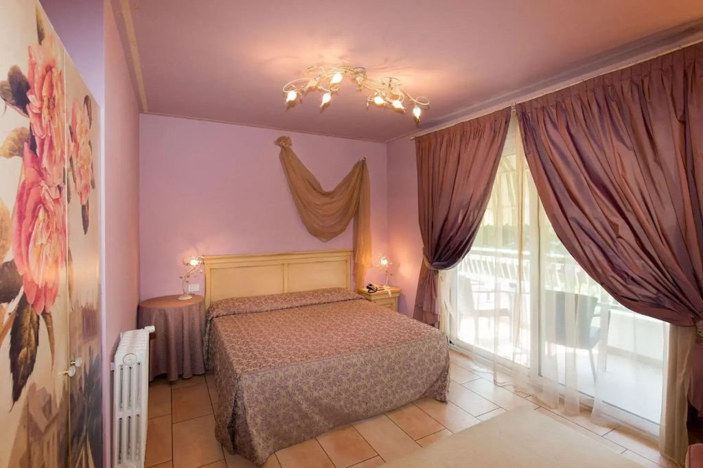 Hotel Serenella