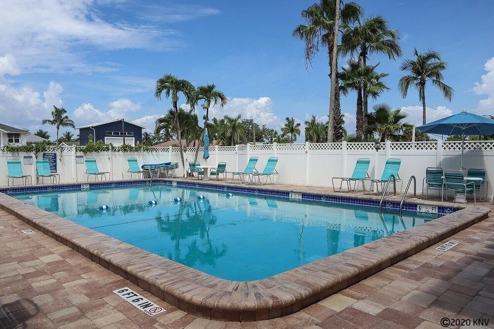 Smugglers Cove 1B5 2 Bedroom Condo