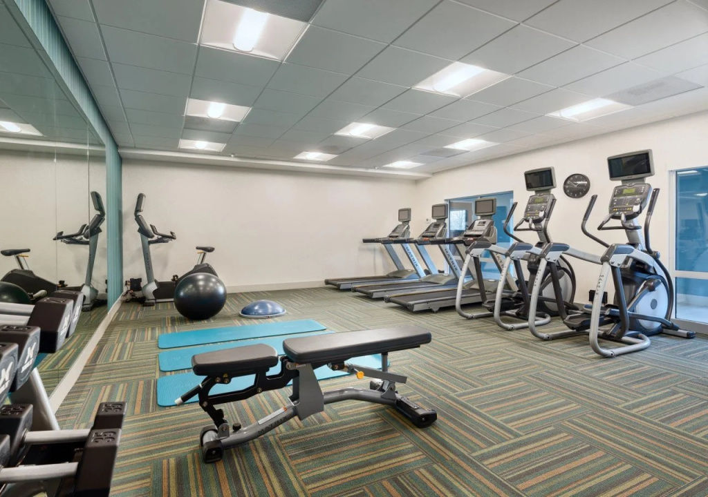 Holiday Inn Express & Suites Salem North - Keizer by IHG