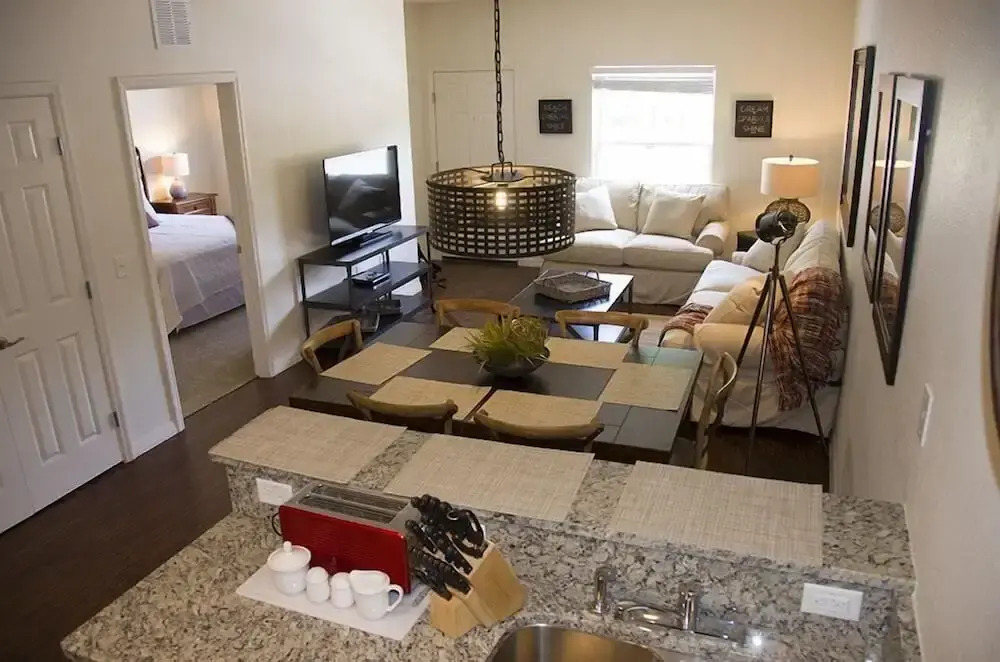 Lucaya 3 Bedroom 2 Bath Townhome!