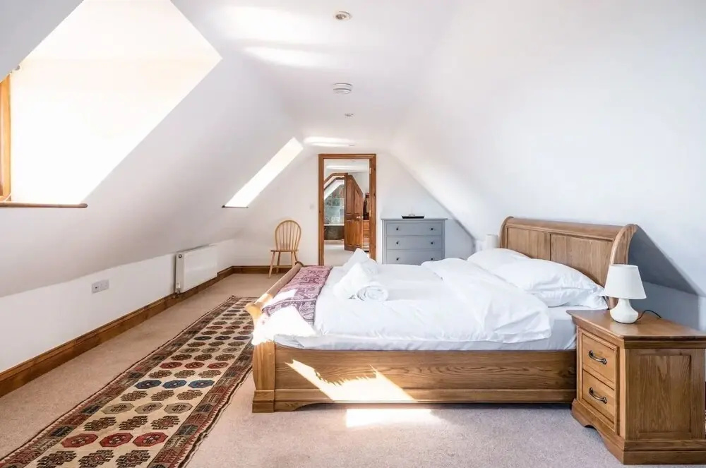 Huish Lodge
