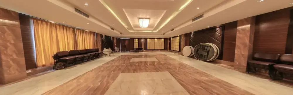 Chanakya BNR Hotel