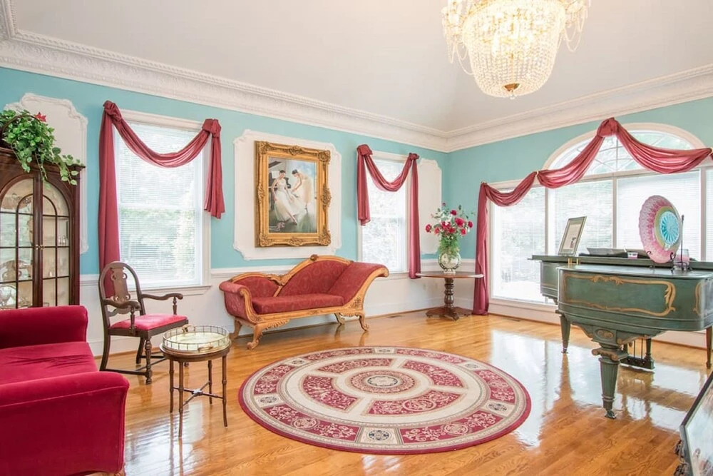 Rosewood Manor Bed & Breakfast