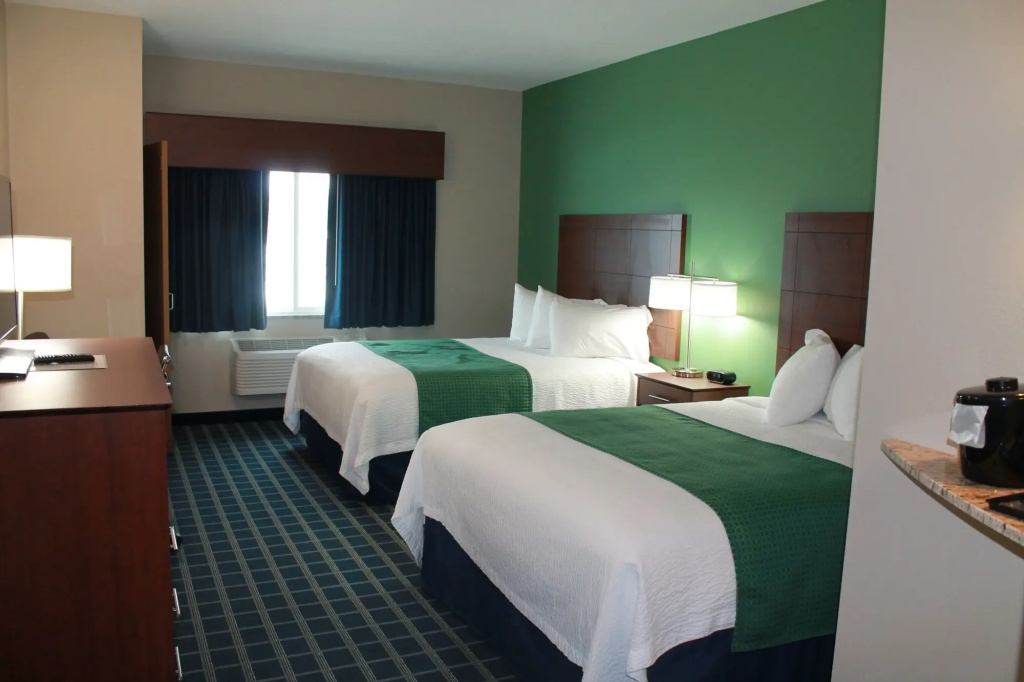 Brookstone Lodge & Suites - Emmetsburg