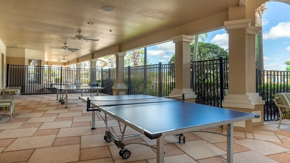 6 BR Home Windsor Hills Sleeps 12 - DVM 1952