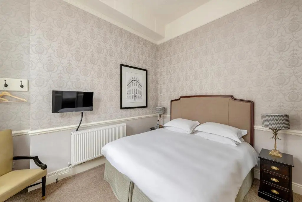 Royal Hotel