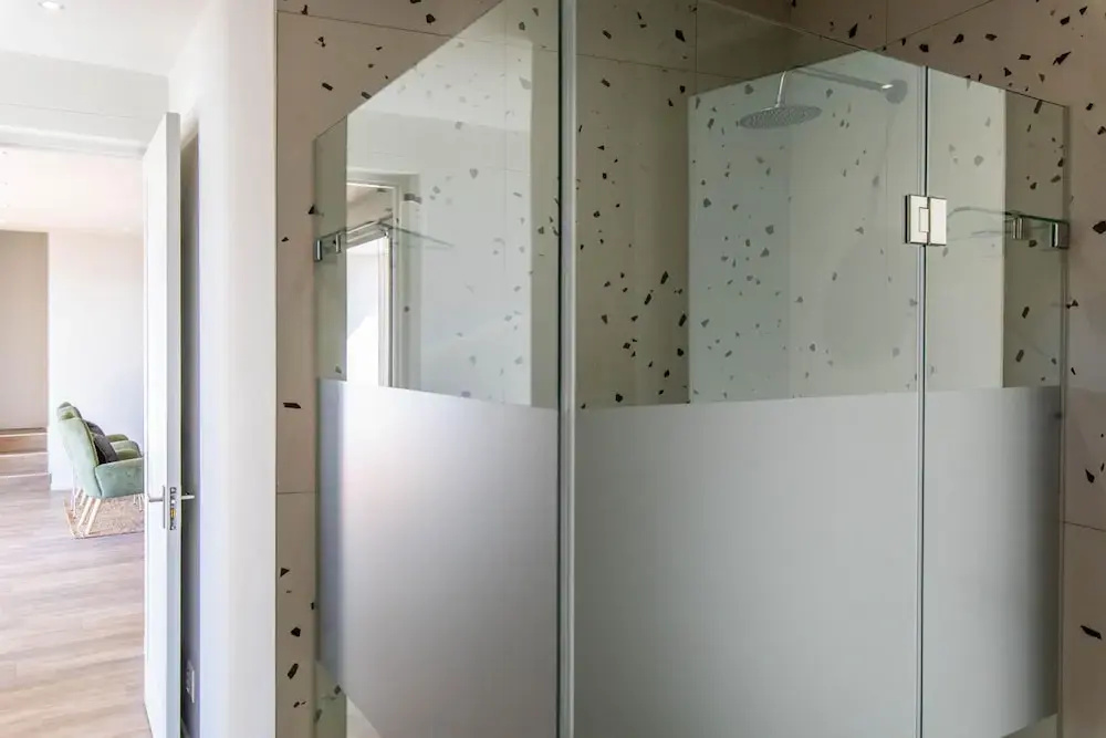 Camps Bay 4bed Villa w Pool Luxe on Central