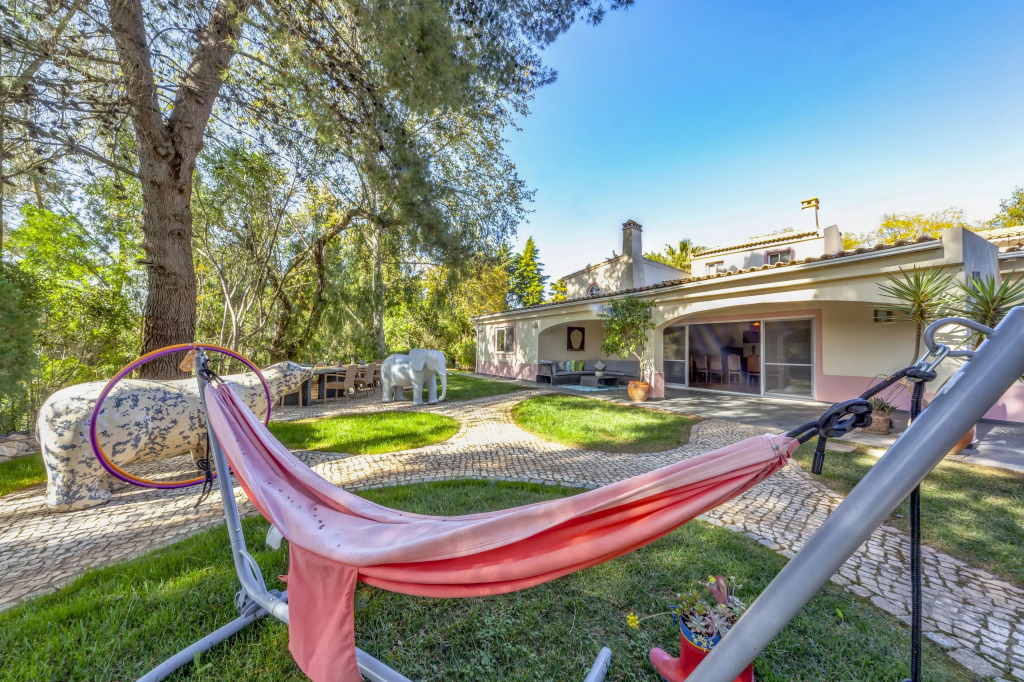 Quinta dos Vales Wine Estate