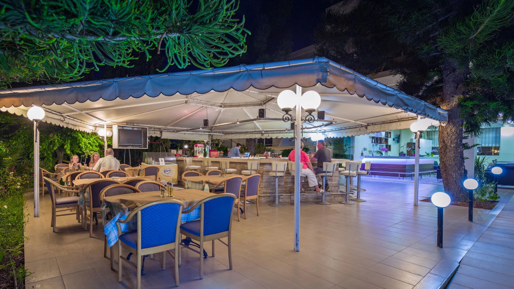 Paleos Hotel Apartments