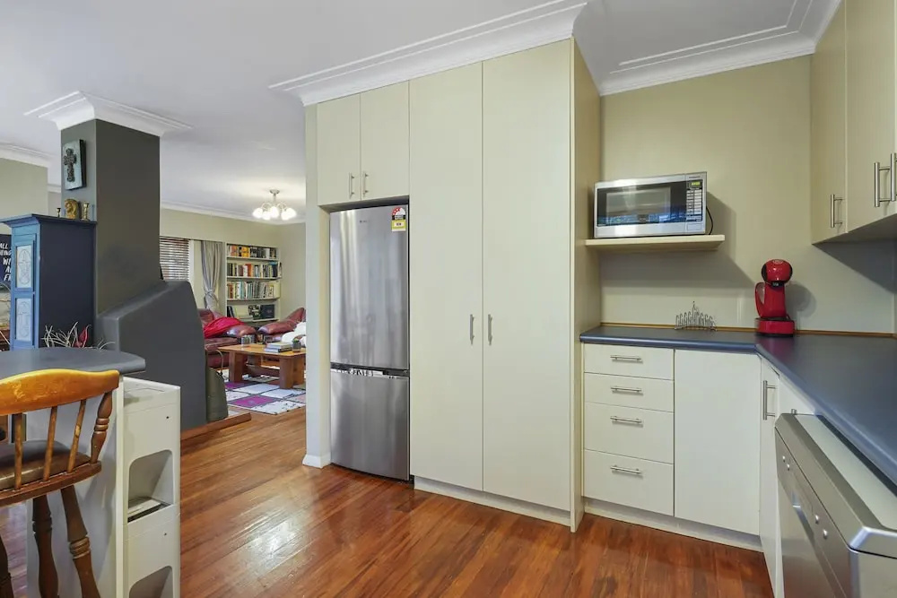 Kohi Family Home- Netflix & Gardens View