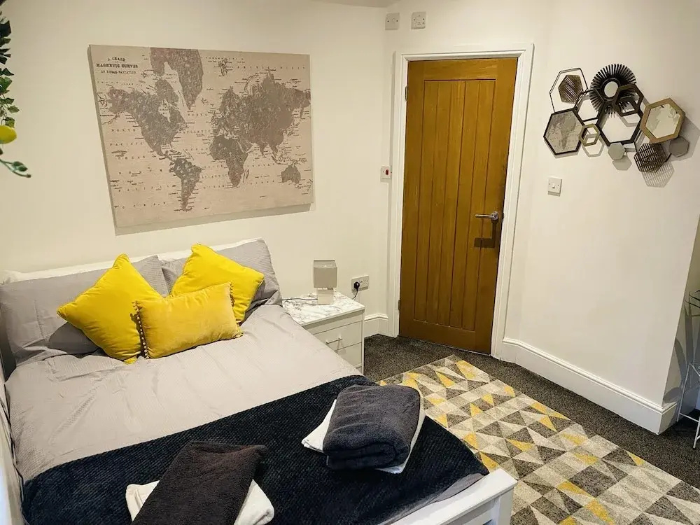 Hidden Hot Tub Retreat Apartment in Nottingham