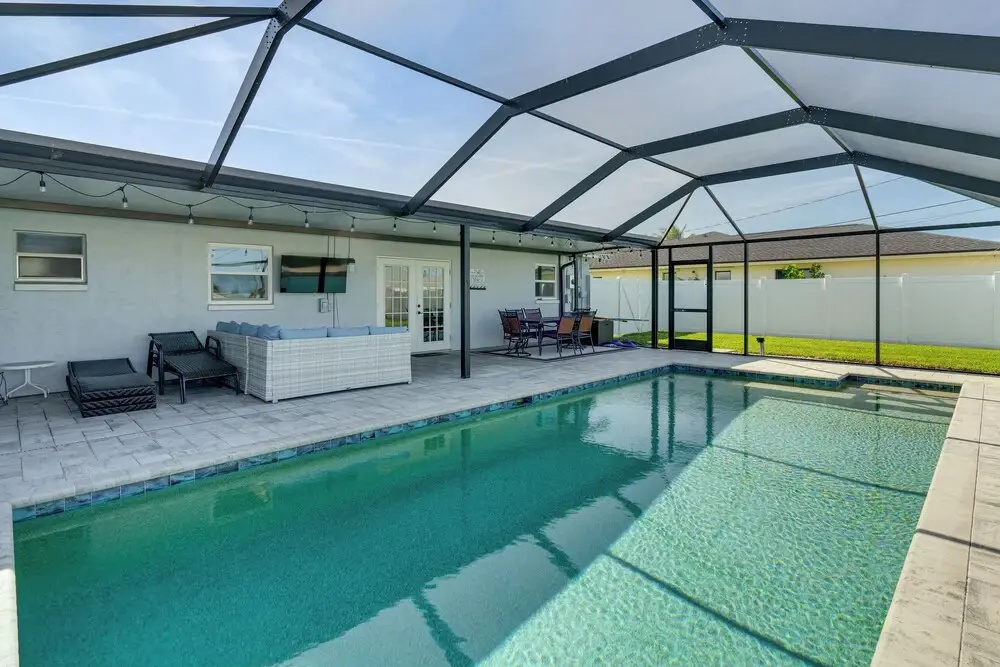 Poolside Retreat 2 Mi to Dtwn Cape Coral