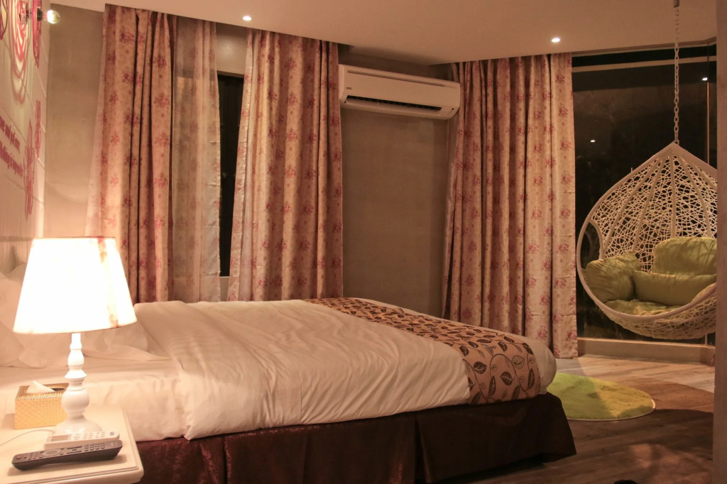 Just In Hotel