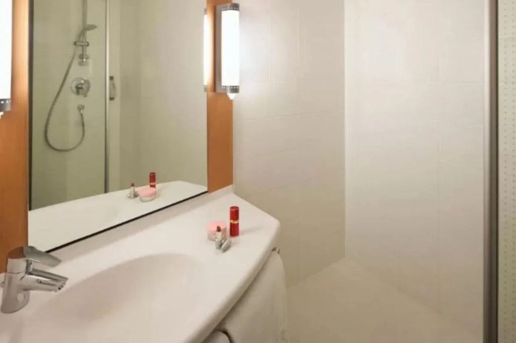 Ibis Barcelona Santa Coloma