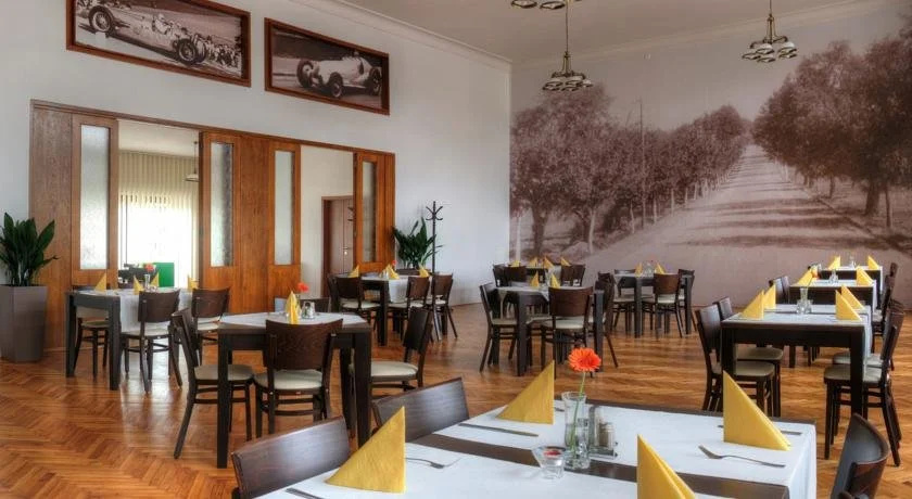 Hotel & Restaurant U NEDBÁLKŮ