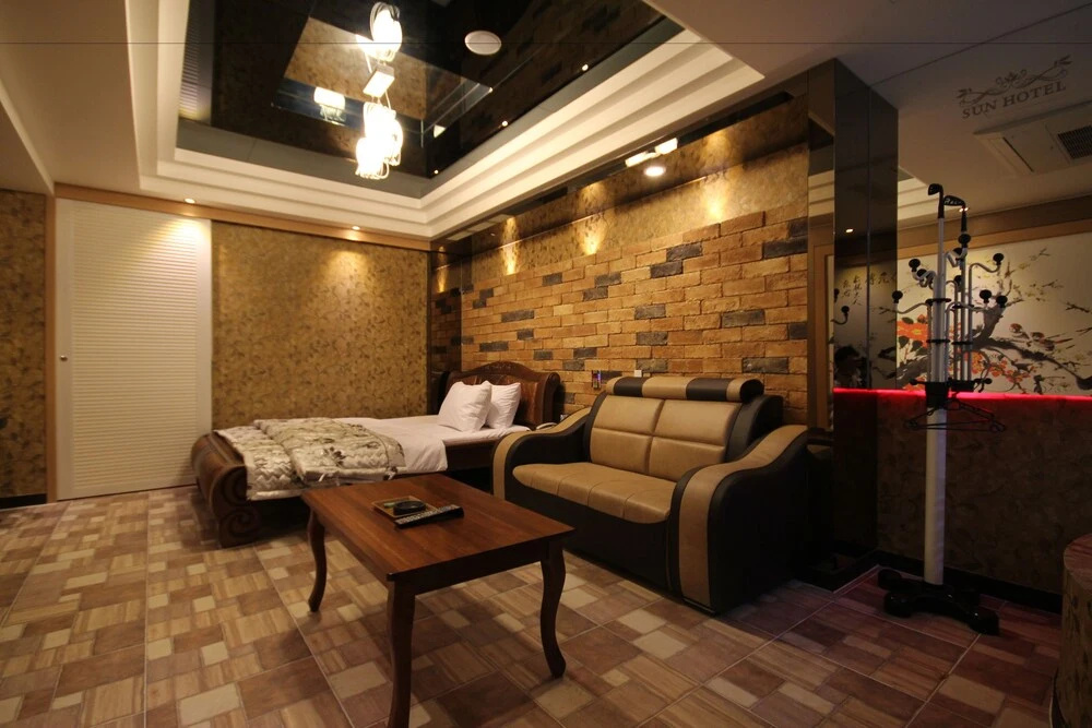 Sun Hotel