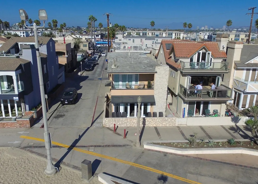 2314 W Ocean Front AB 68217 by RedAwning