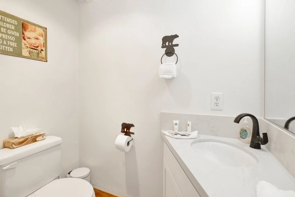 2354-chairlift Lodge 2 Bedroom Condo by RedAwning