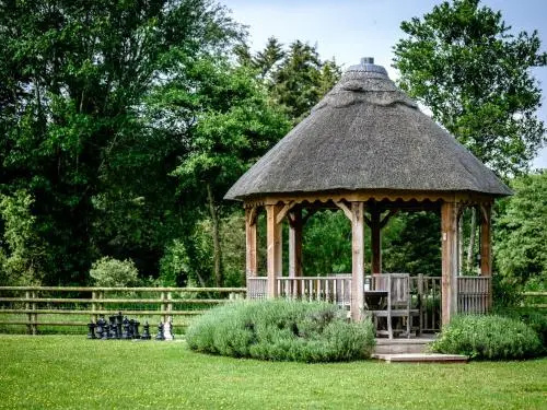 Lakeview Holiday Cottages