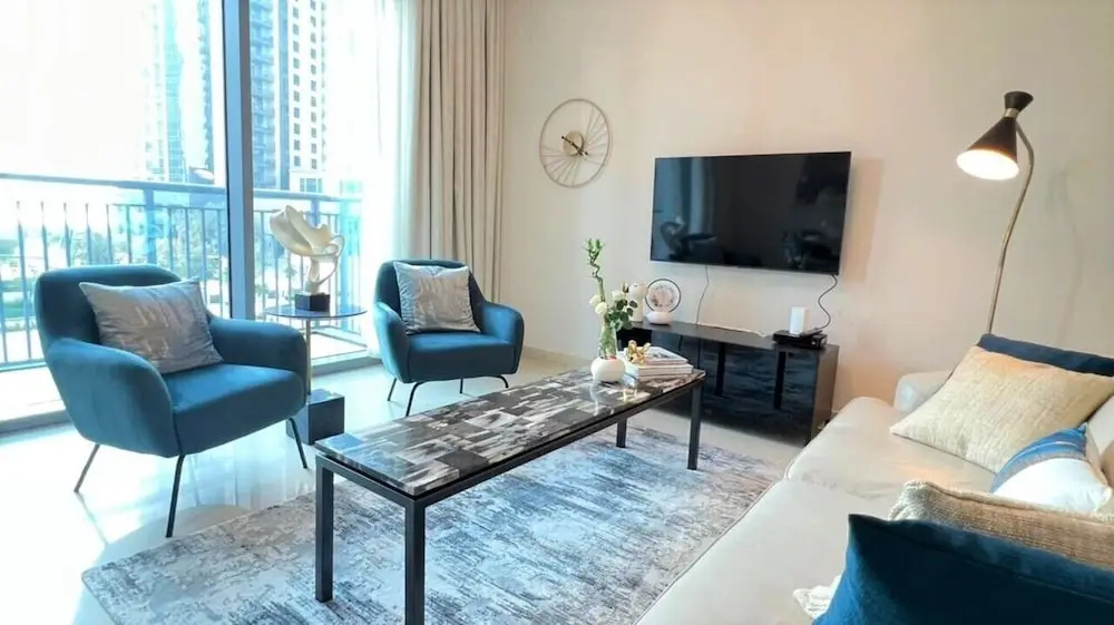 Elegant Luxury Apartment with Stunning Lake Views in Dubai Creek Harbour By ĀYA Boutique