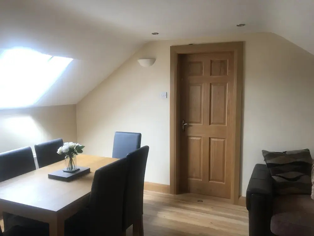 Dungannon 2 Bed Bungalow - Sleeps 5 - Pet Friendly