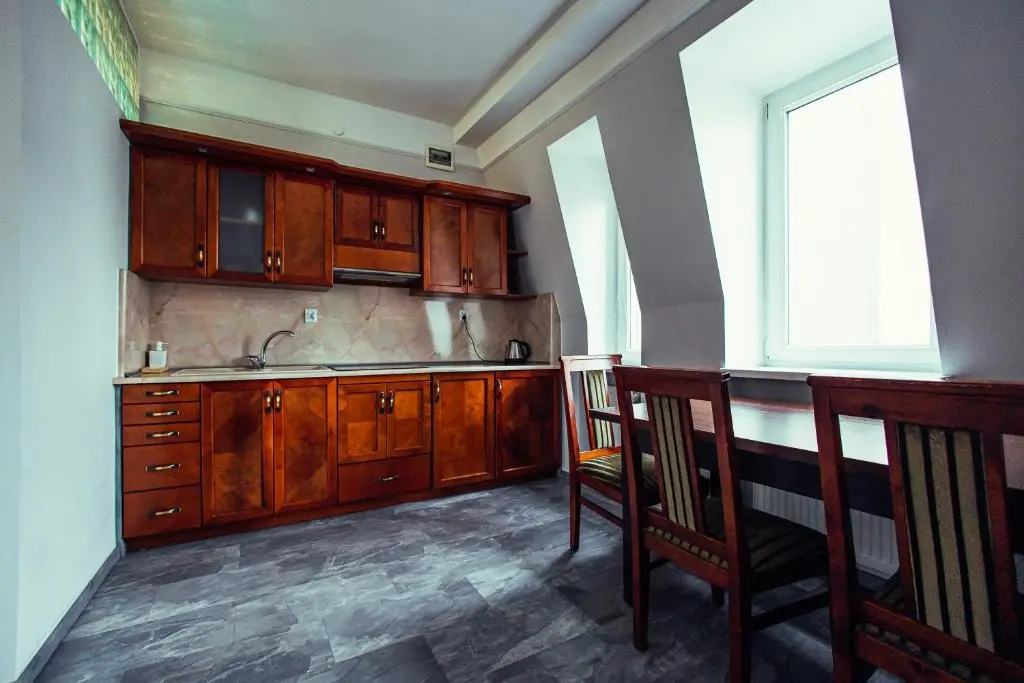 Hotel - Pokoje i Apartamenty Heban