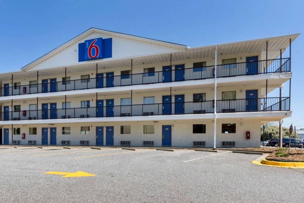 Motel 6-Greenville, SC