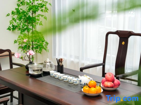 Qixia Mountain Residence Homestay (Huashan Scenic Area Tourist Center Store)