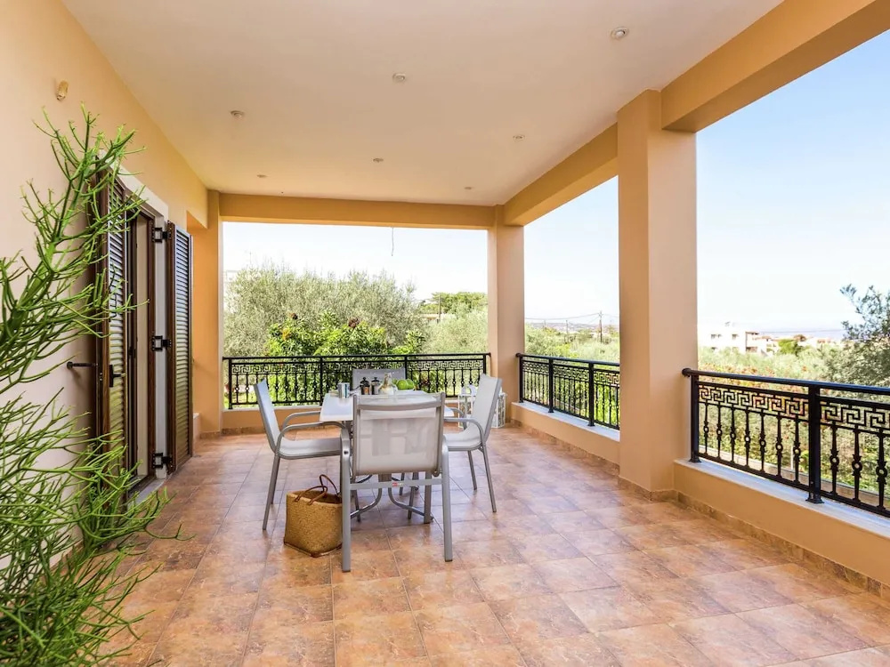 Spacious Apartment in Prines near Sea