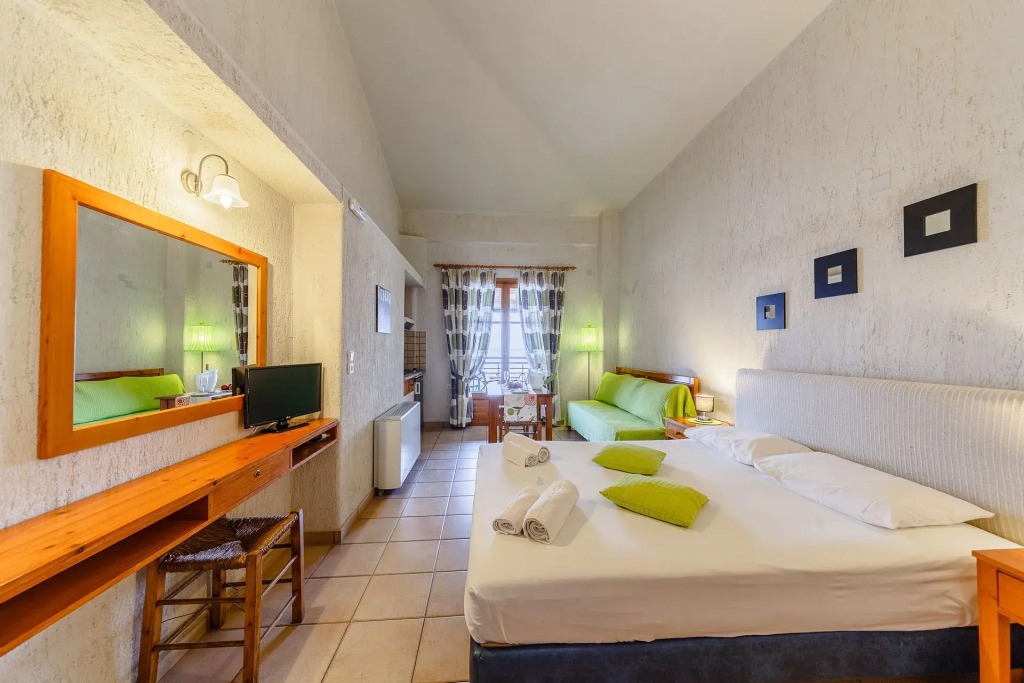 Grekis Hotel and Apartments