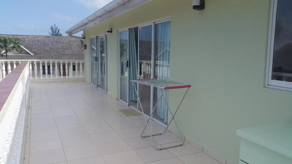 Chez Payet Airport Guesthouse