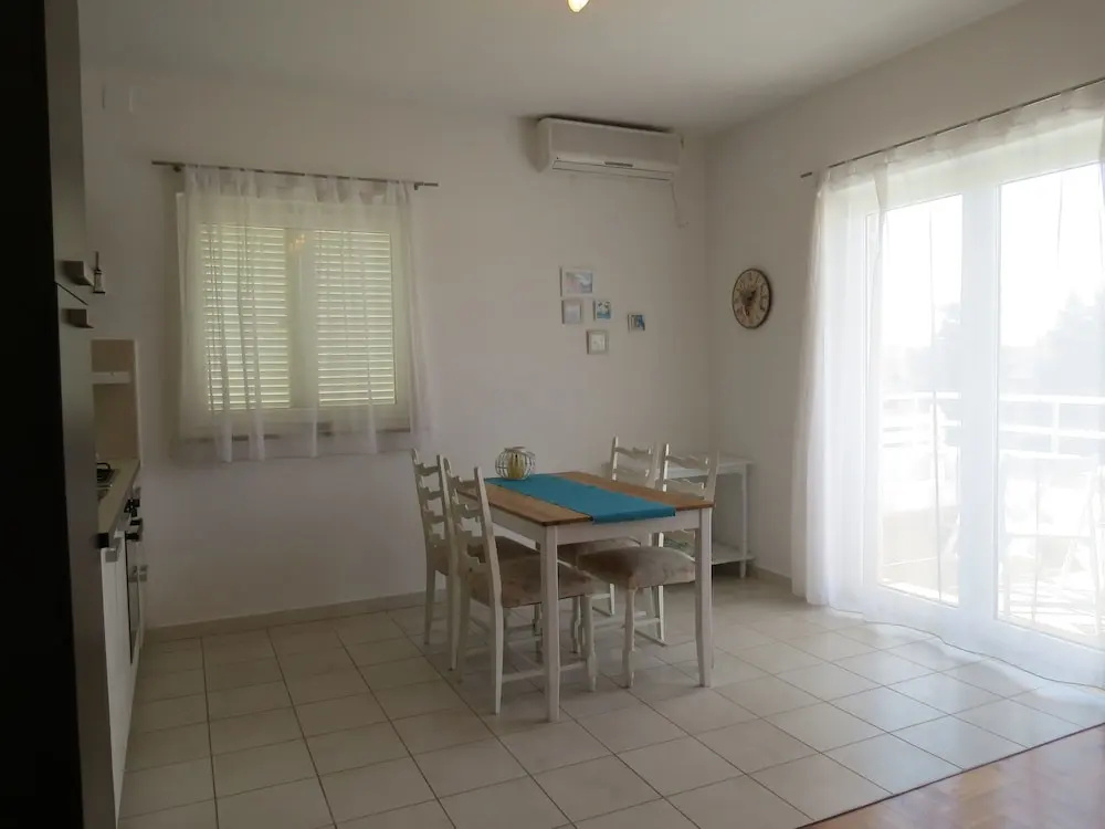 Apartment Mima