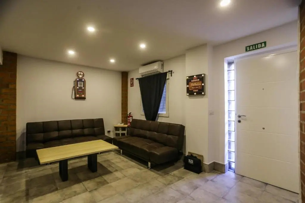 Apartamento independiente con parking privado gratuito y terraza de ensueño junto al Teatro Romano