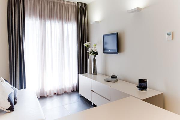 Home Club Suite Hotel