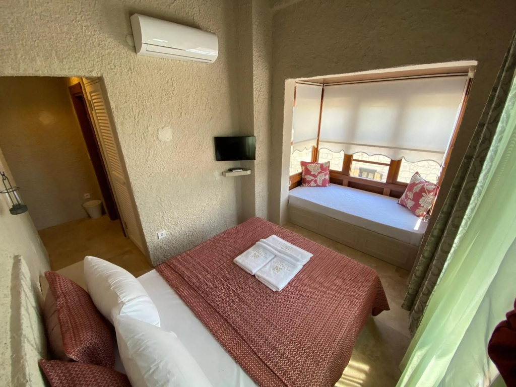 ZEVKLİLER ALAÇATI hotel