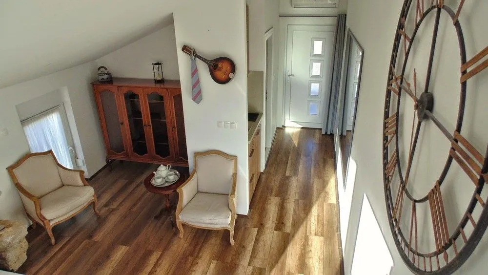 Refresh Boutique Apartments