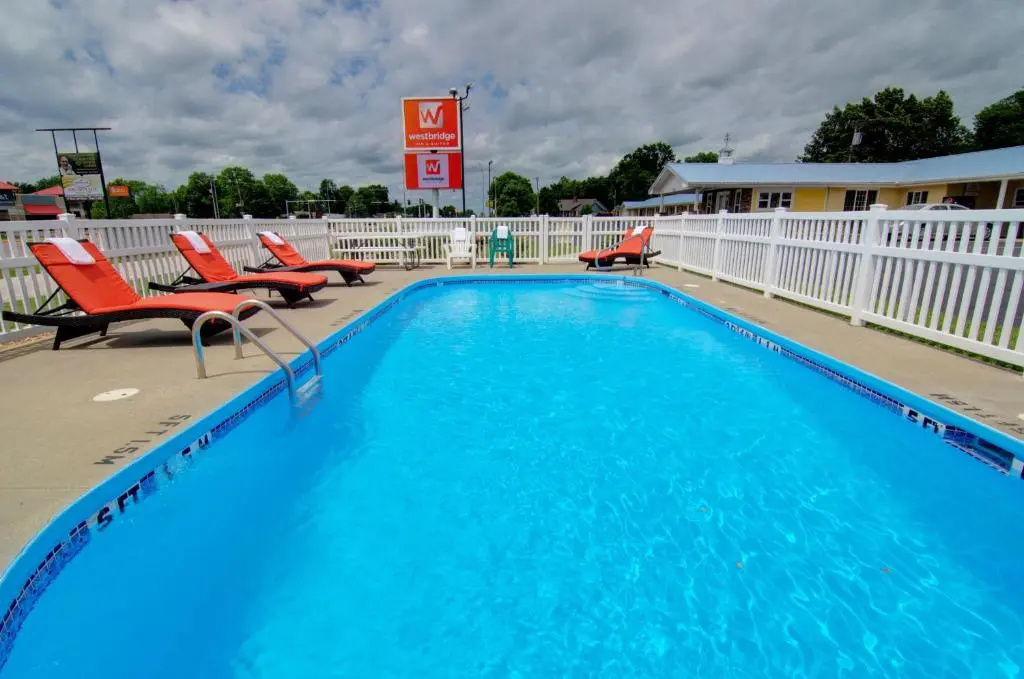 Westbridge Inn & Suites