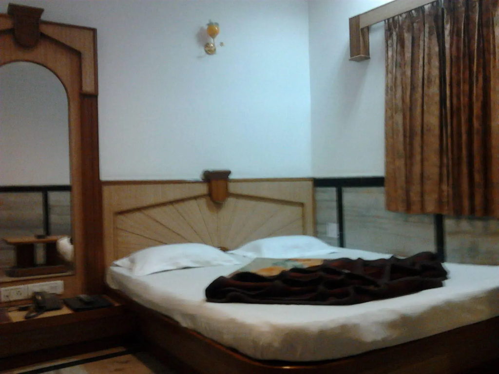 Anoop Hotel