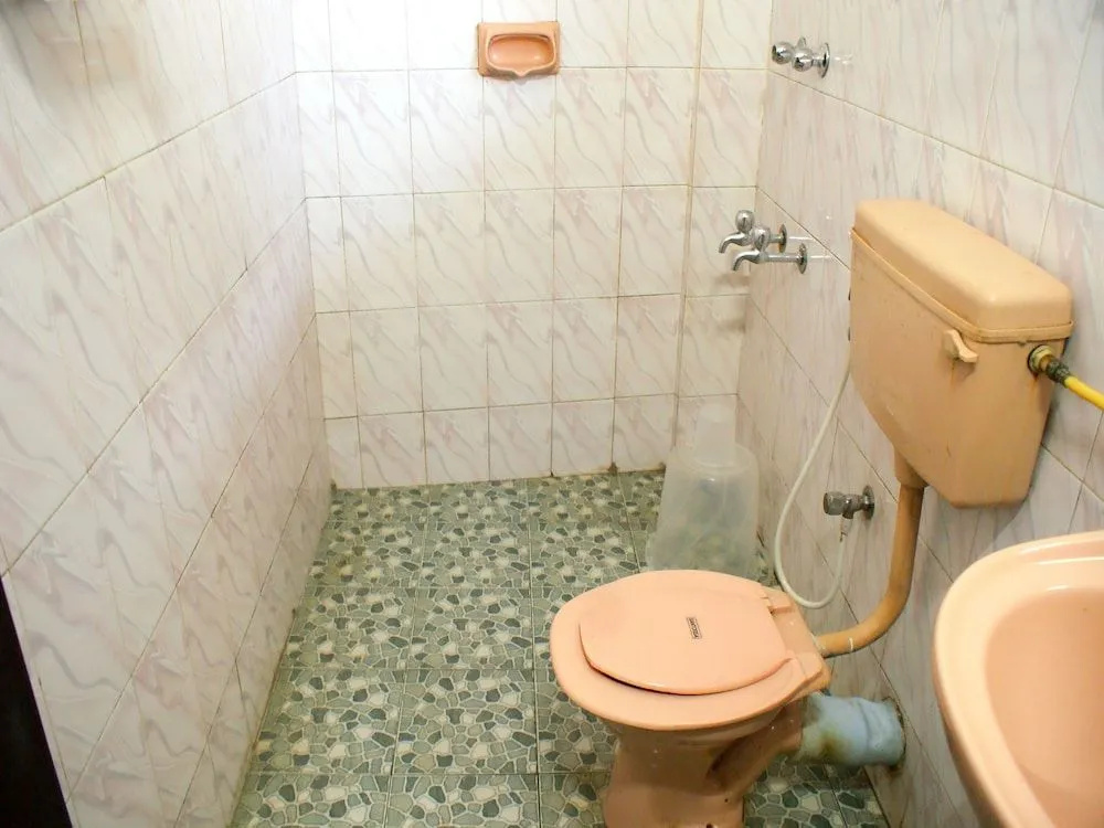 OYO 9902 Nedumparambil Residency