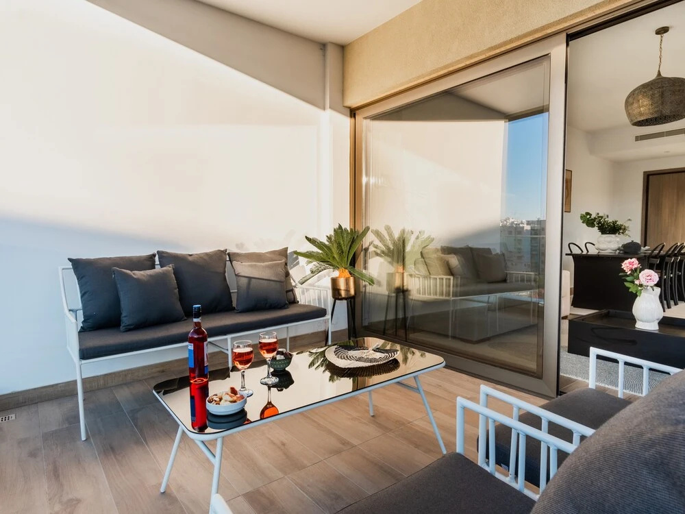 "sanders Evolution - Nice 3-bdr Apt w/ Shared Pool"